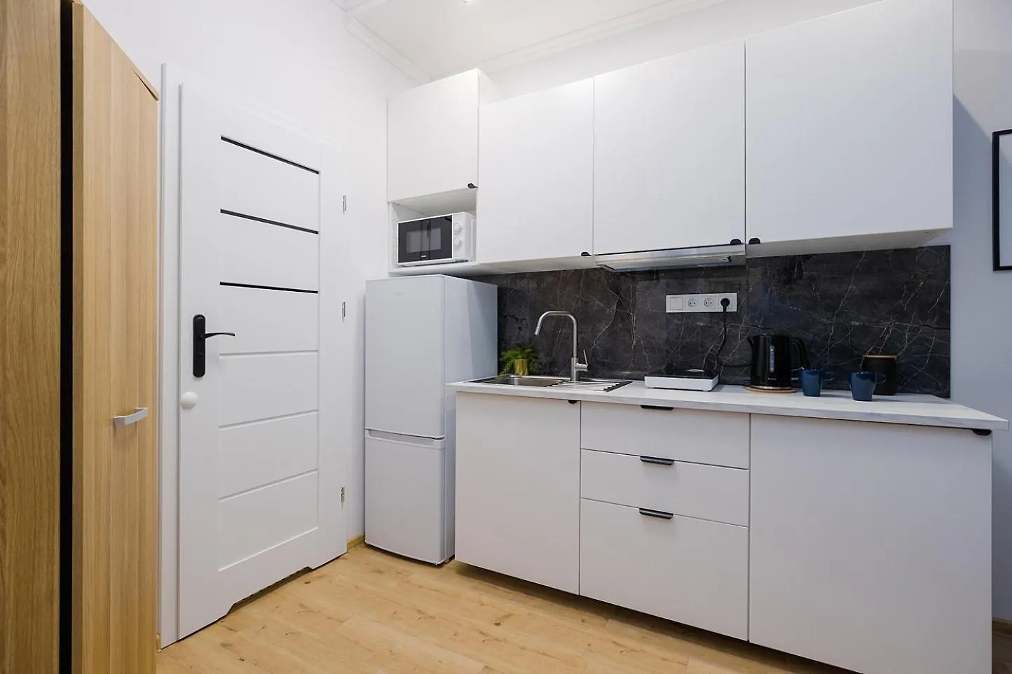 23 Mgr Rooms Sonata Varsovie Pologne